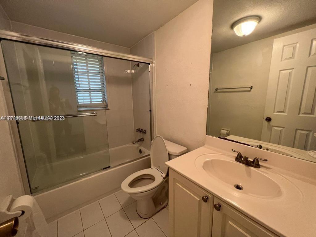 A11915803 Property Photo 17