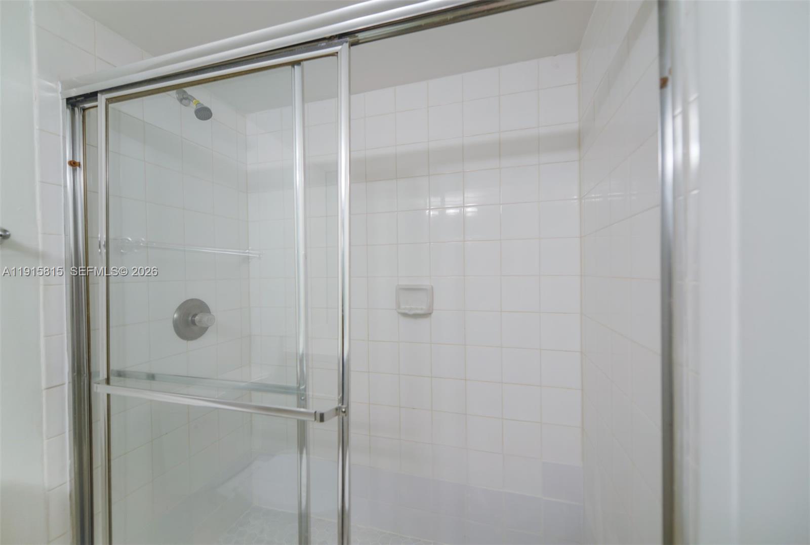 5900 Collins Avenue 506 Property Photo 21
