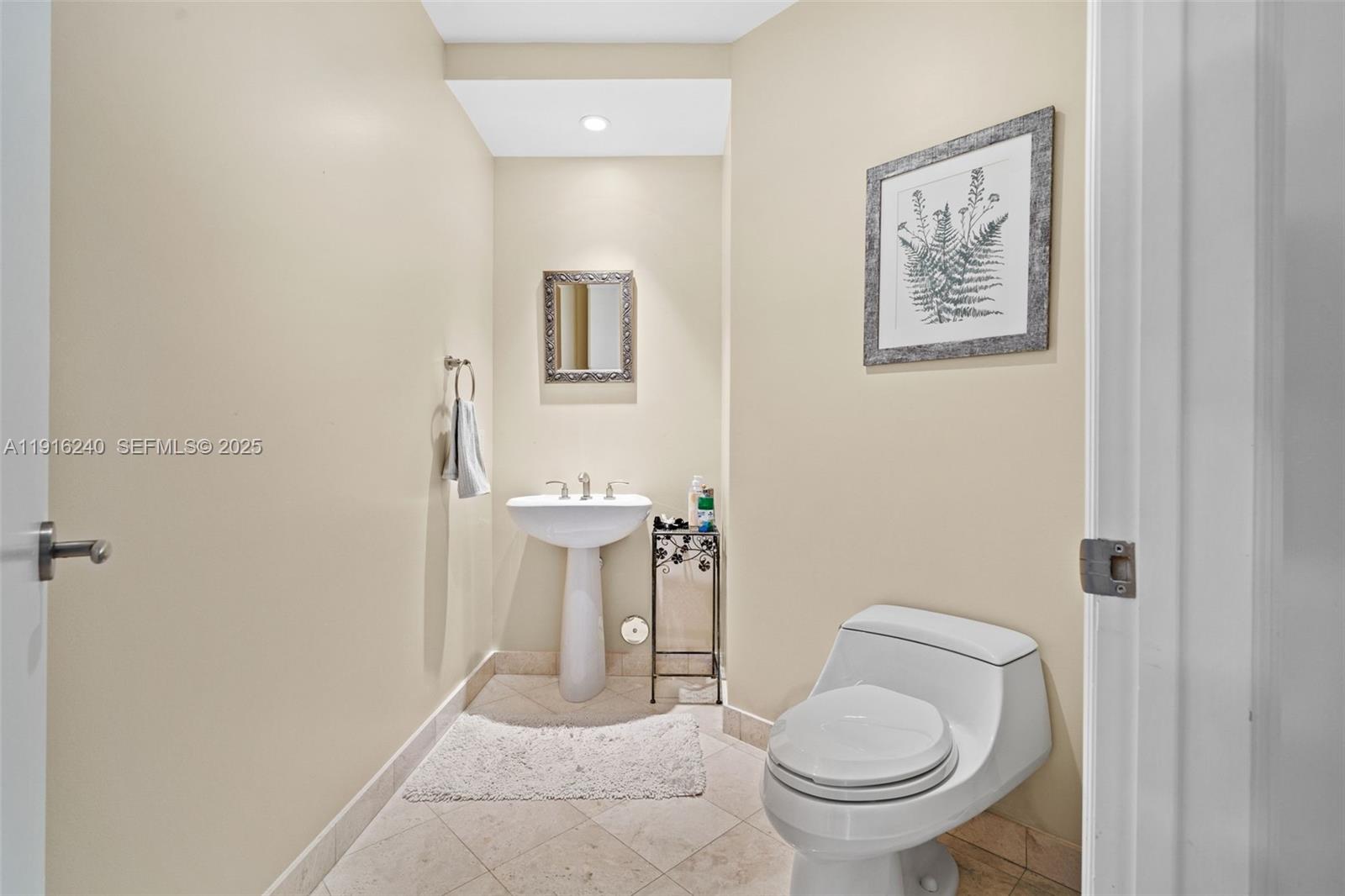 16047 Collins Avenue 1202 Property Photo 7