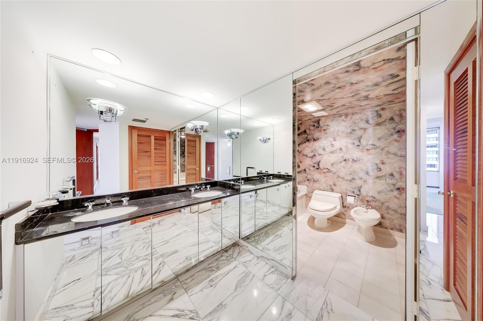 520 Brickell Key Drive A1104 Property Photo 18