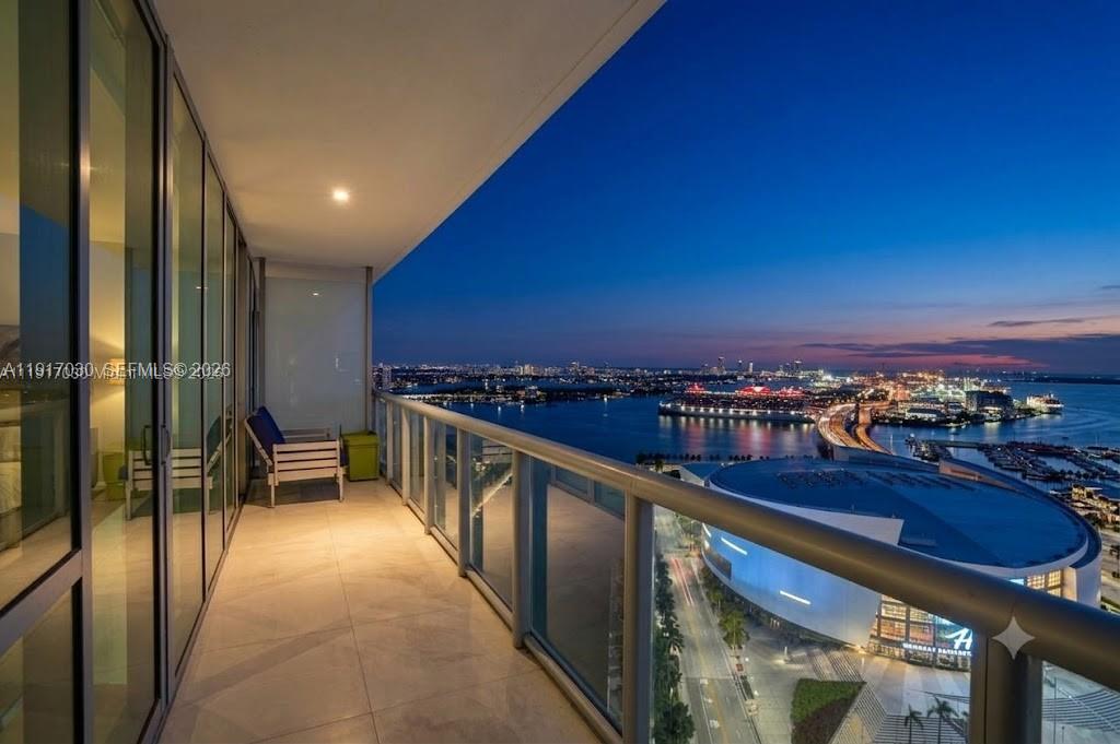 888 Biscayne Boulevard 2904 Property Photo 1