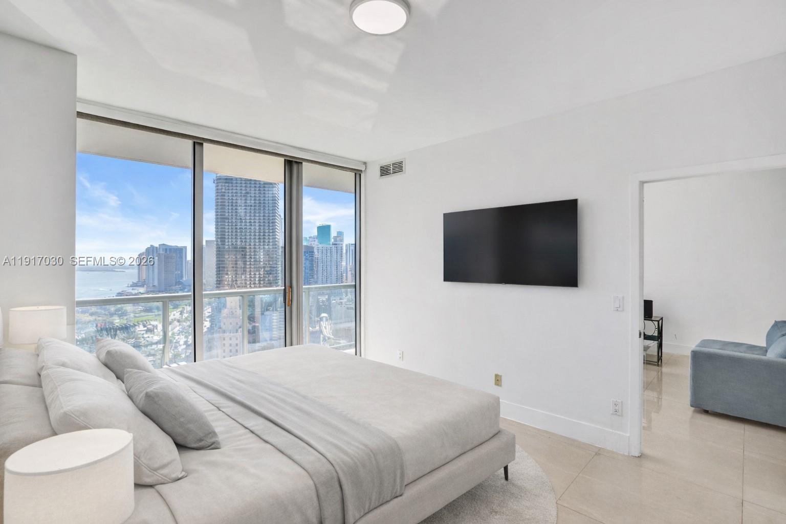 888 Biscayne Boulevard 2904 Property Photo 10