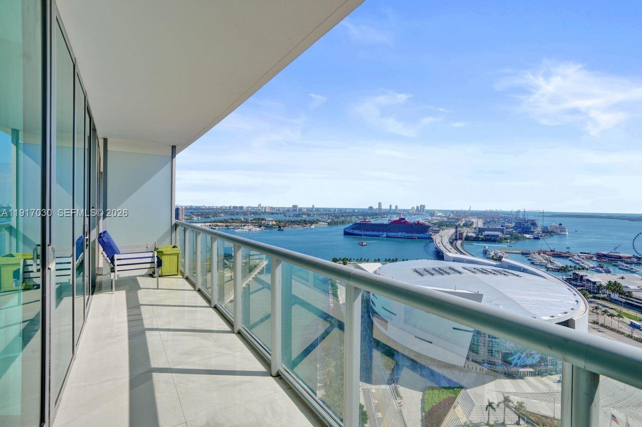 888 Biscayne Boulevard 2904 Property Photo 28