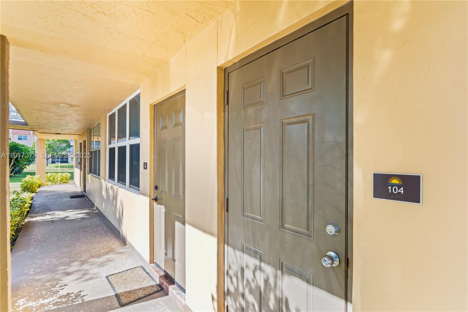 9121 Sunrise Lakes Boulevard 104 Property Photo 2