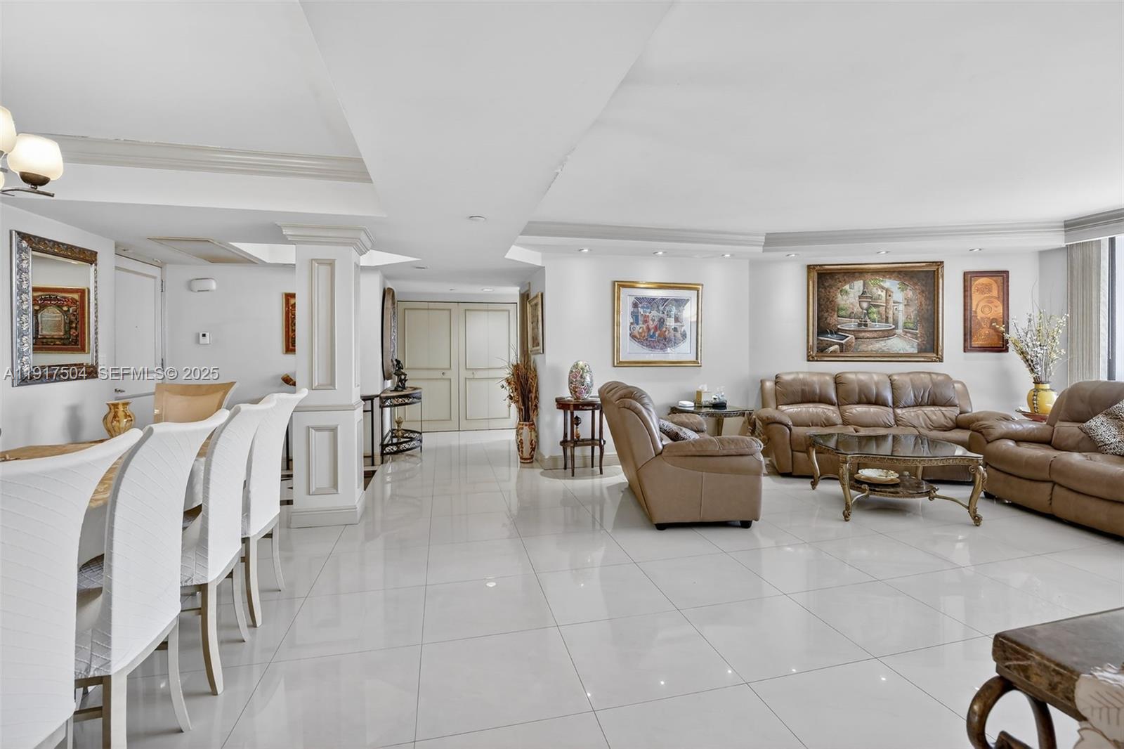 1000 Island Boulevard 602 Property Photo 2