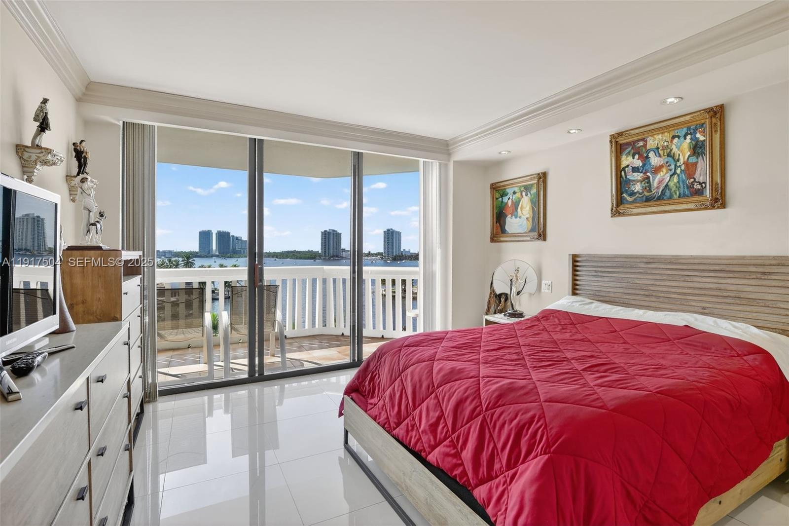 1000 Island Boulevard 602 Property Photo 24