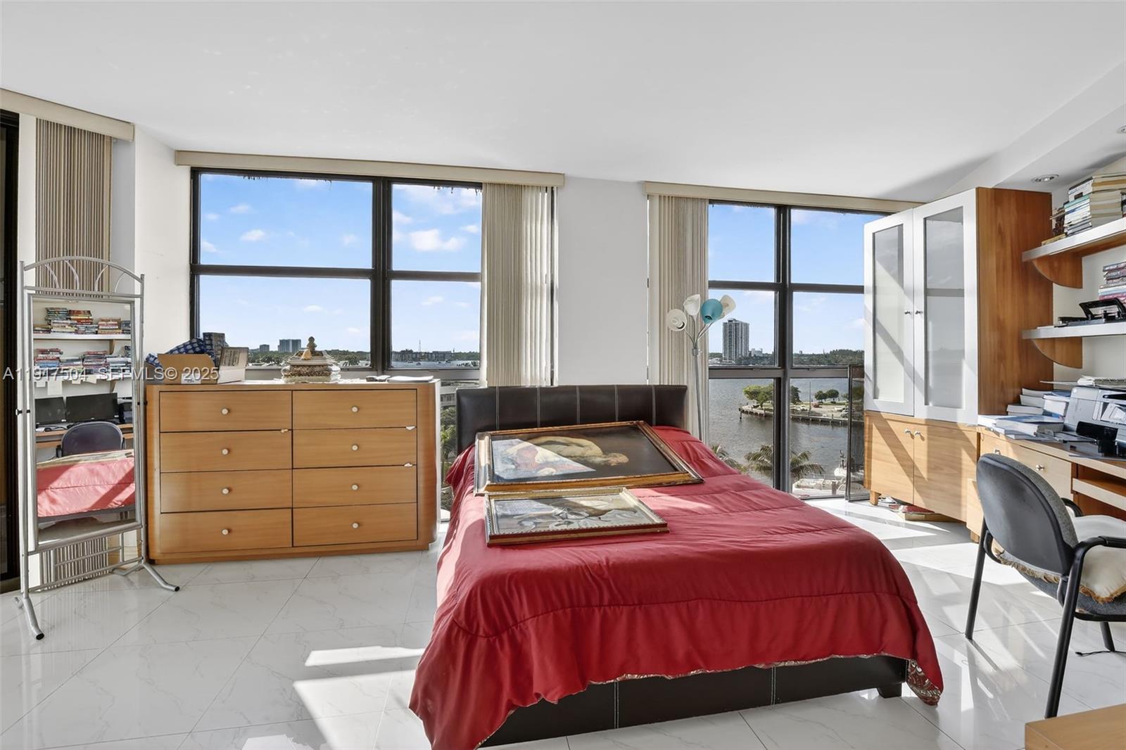 1000 Island Boulevard 602 Property Photo 36