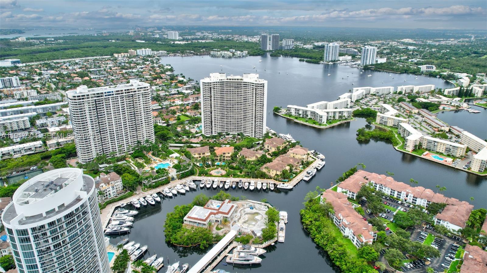 1000 Island Boulevard 602 Property Photo 57
