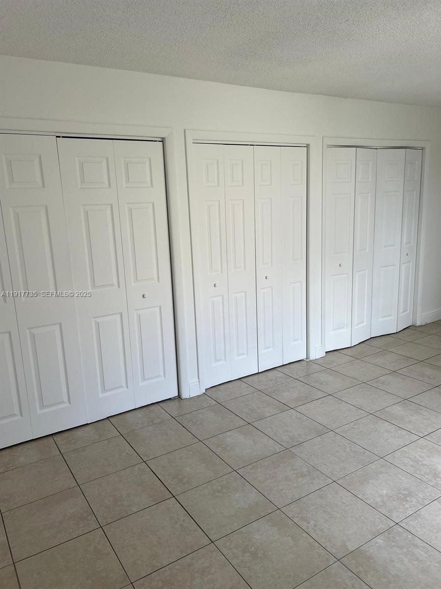 6930 Miami Gardens Drive 1-410 Property Photo 11