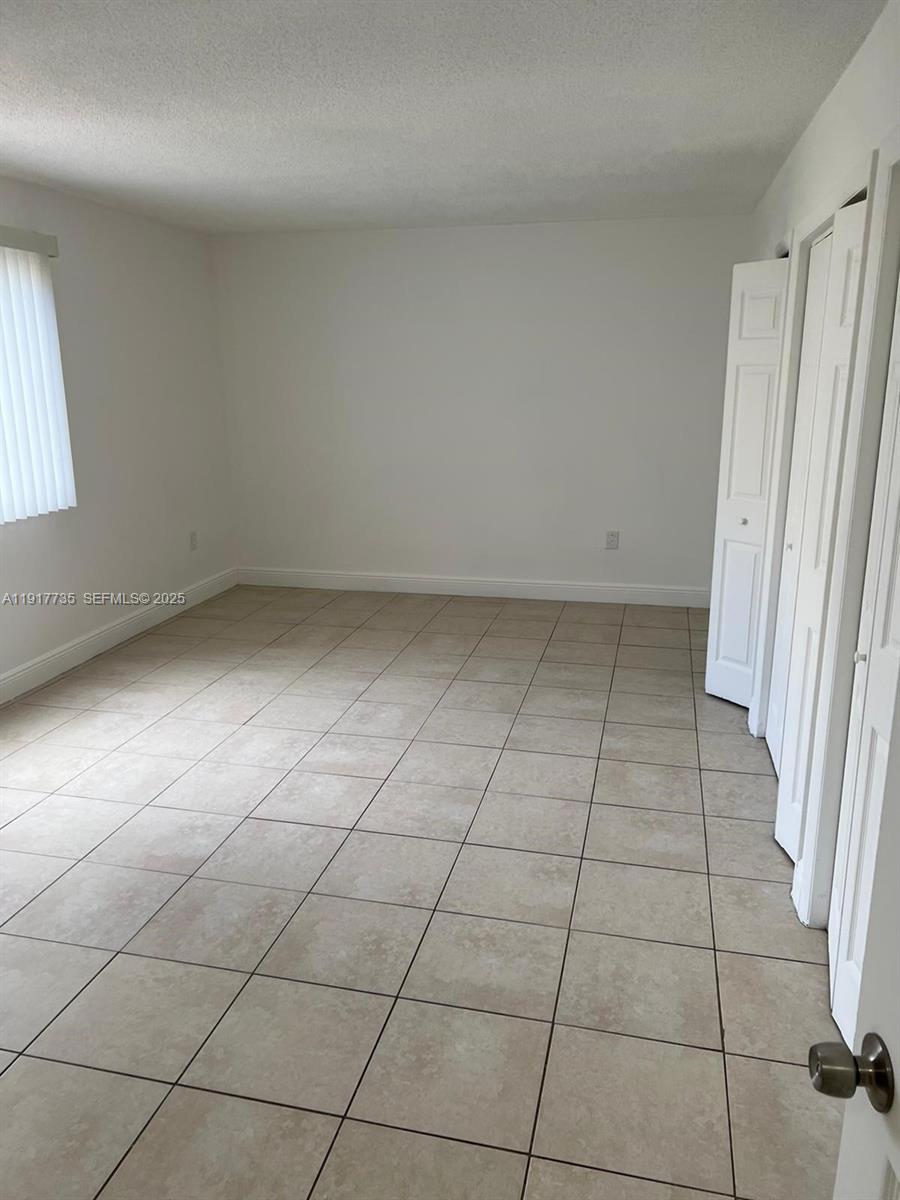 6930 Miami Gardens Drive 1-410 Property Photo 14