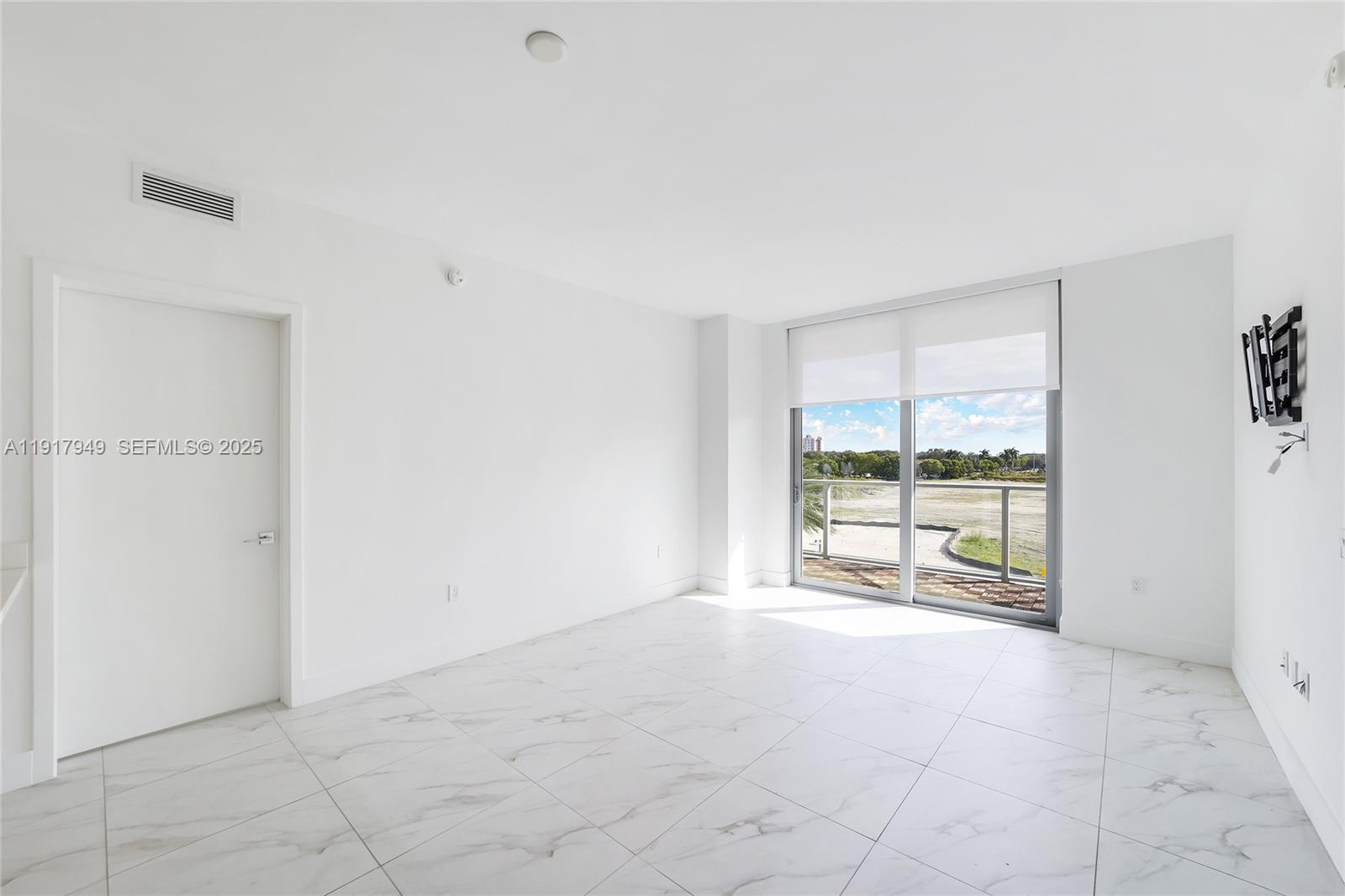 2000 Metropica Way 306 Property Photo 10
