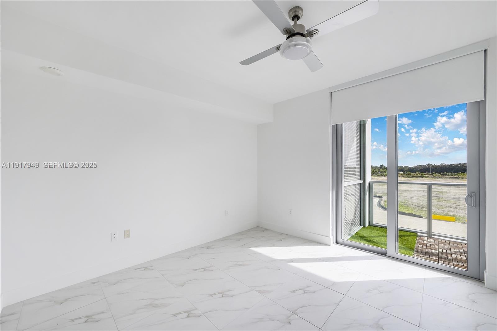 2000 Metropica Way 306 Property Photo 14