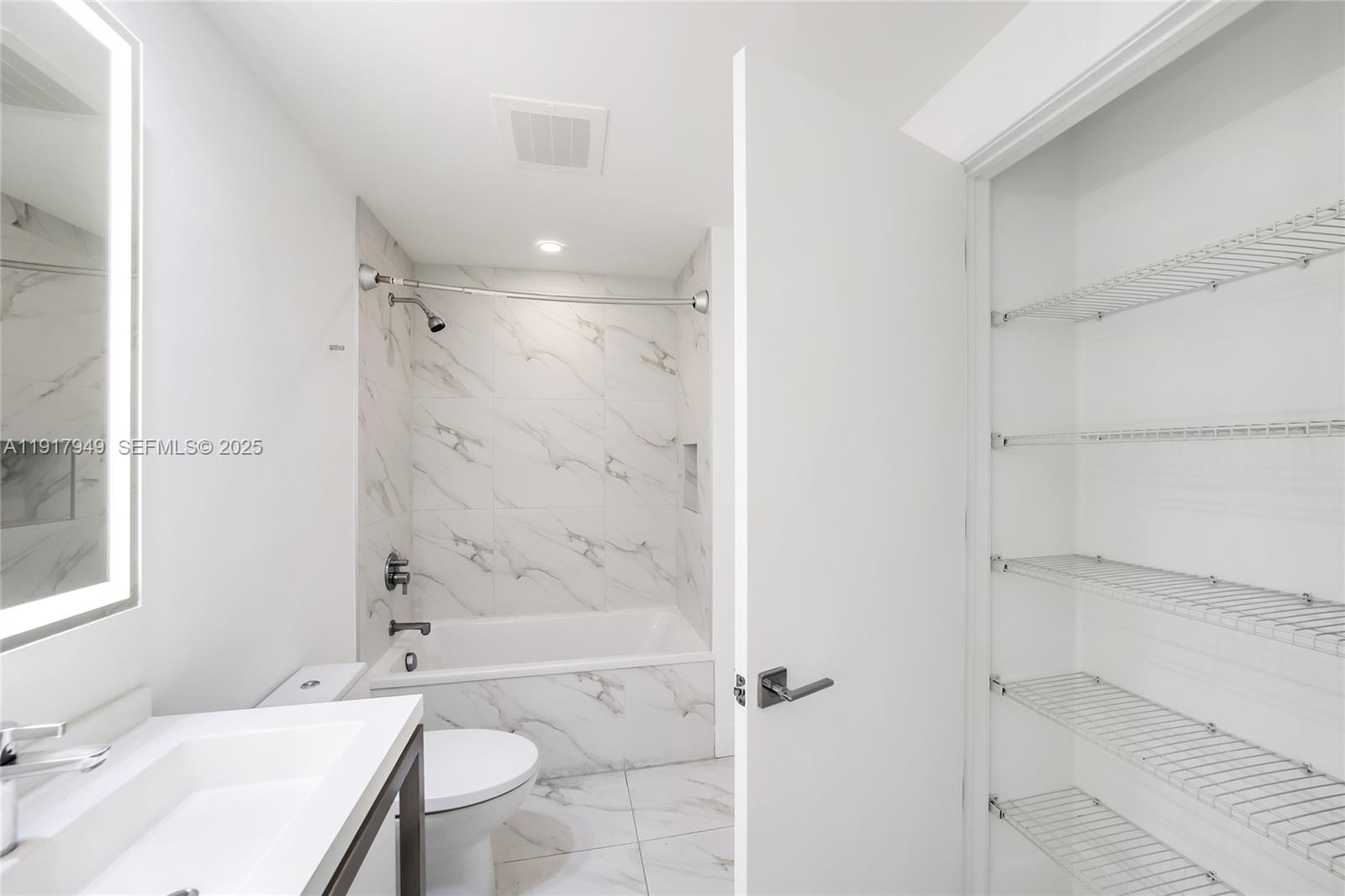 2000 Metropica Way 306 Property Photo 22