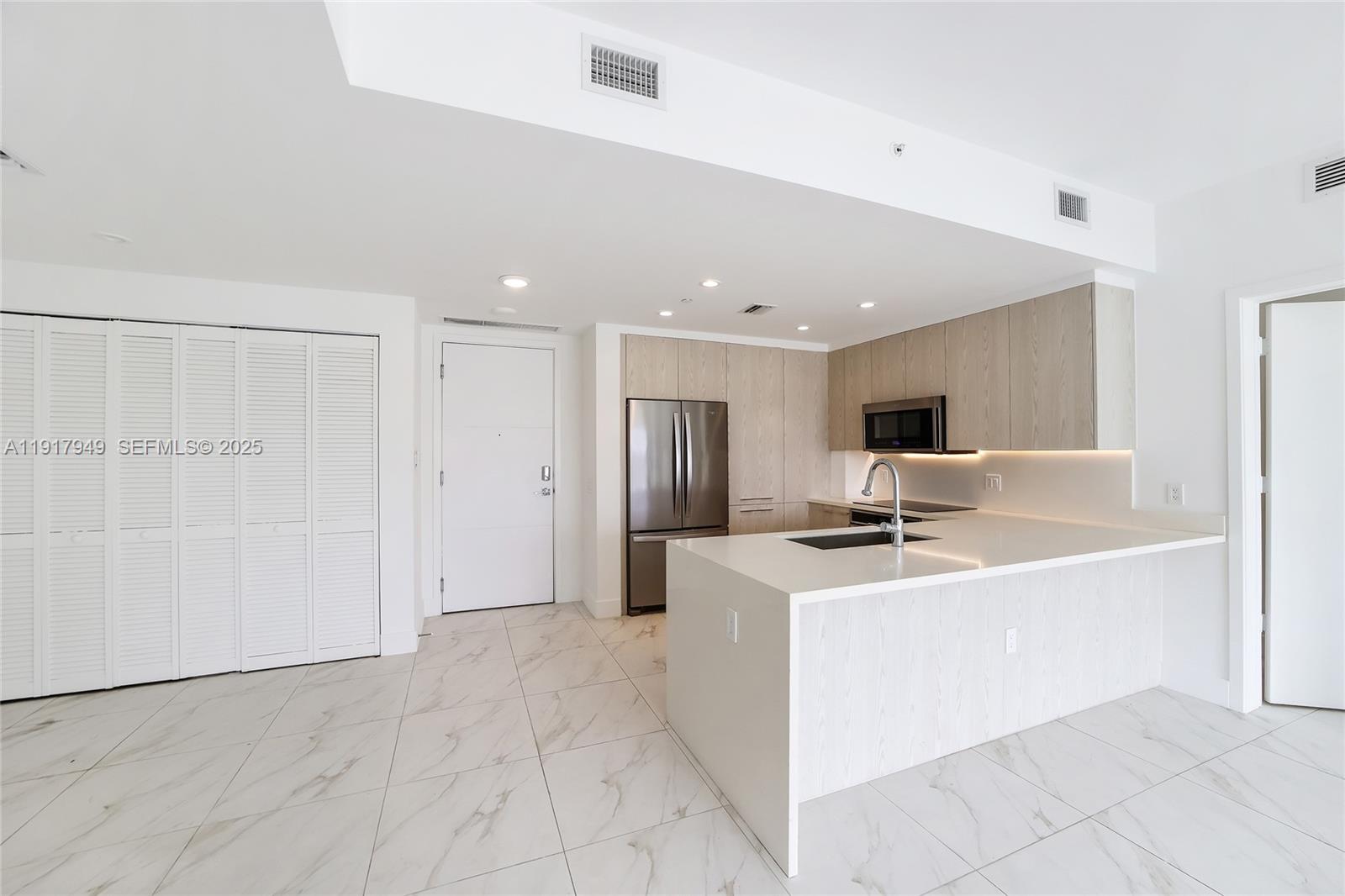 2000 Metropica Way 306 Property Photo 23