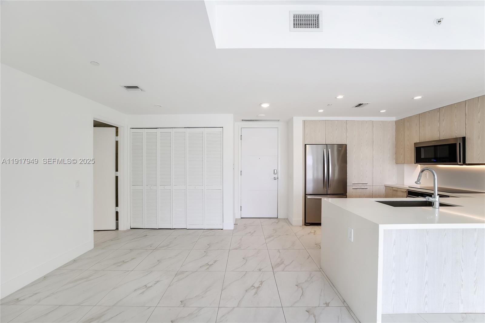 2000 Metropica Way 306 Property Photo 24