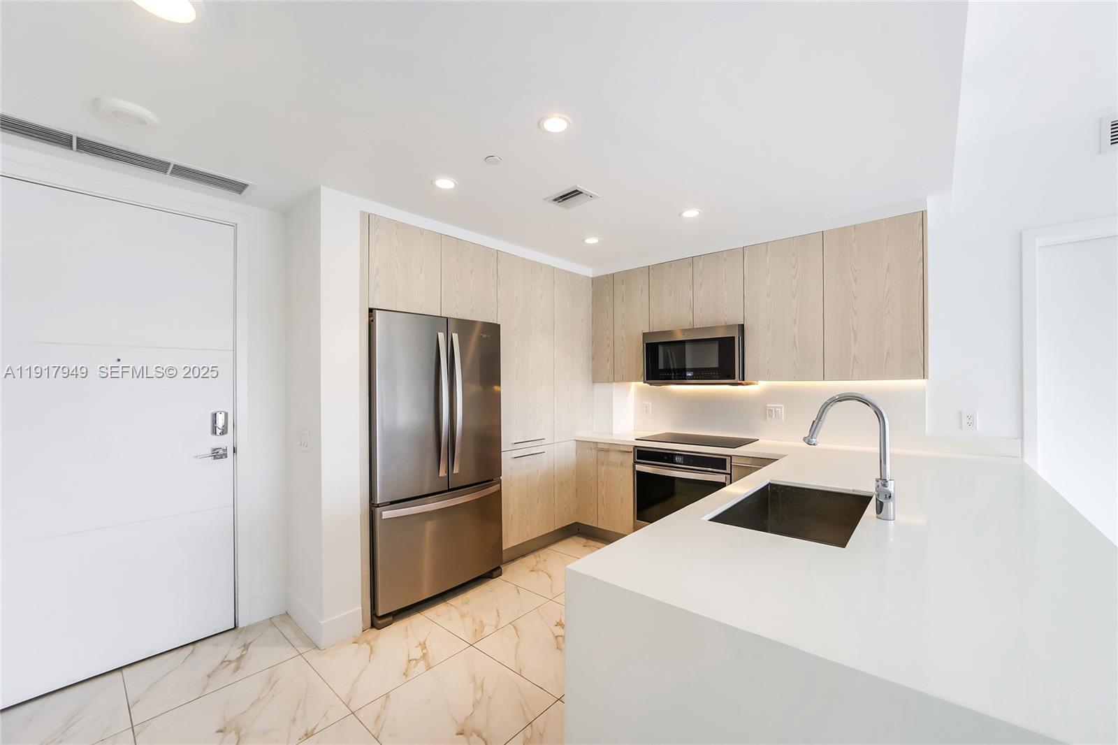 2000 Metropica Way 306 Property Photo 25