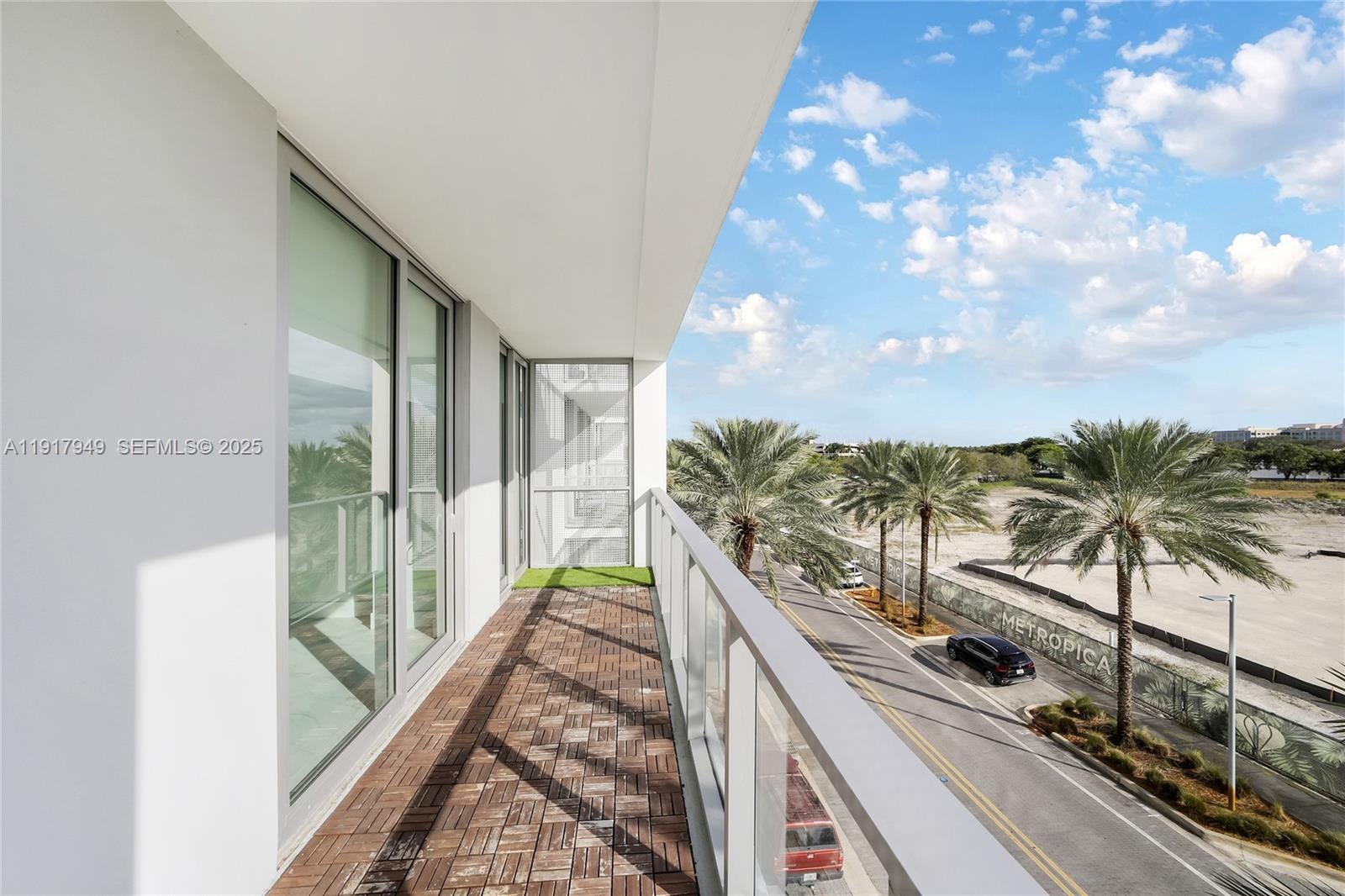 2000 Metropica Way 306 Property Photo 31