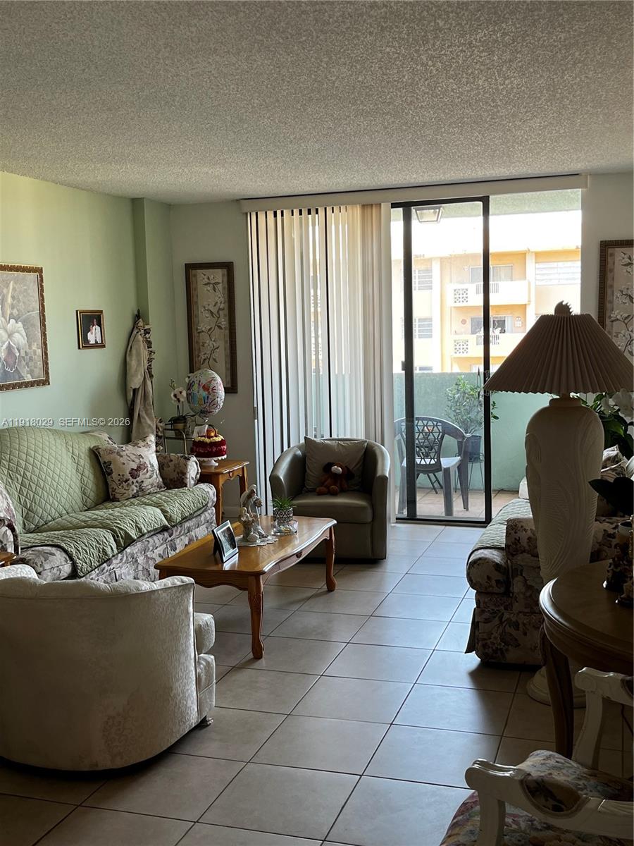 A11918029 Property Photo 5