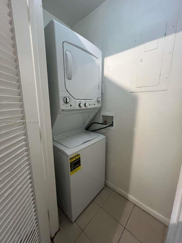 721 Se 1st Way B18 Property Photo 3