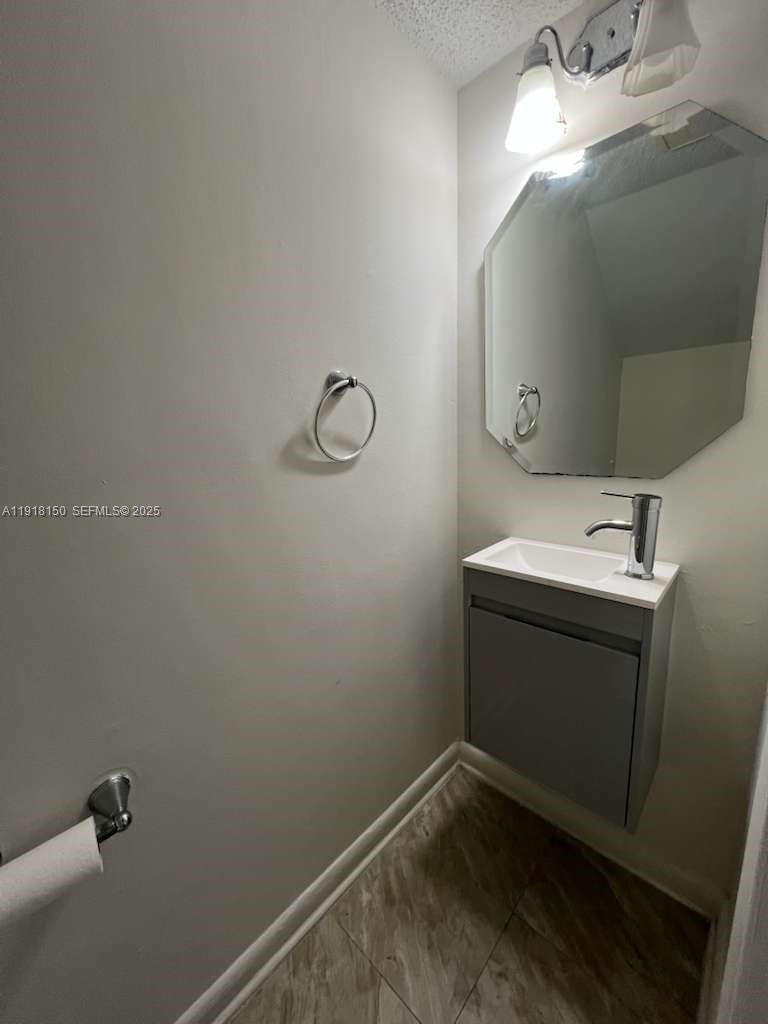 721 Se 1st Way B18 Property Photo 8