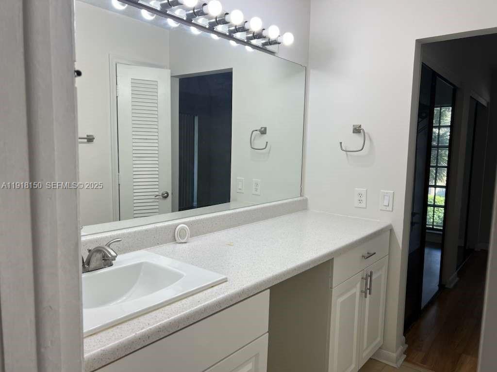 721 Se 1st Way B18 Property Photo 14