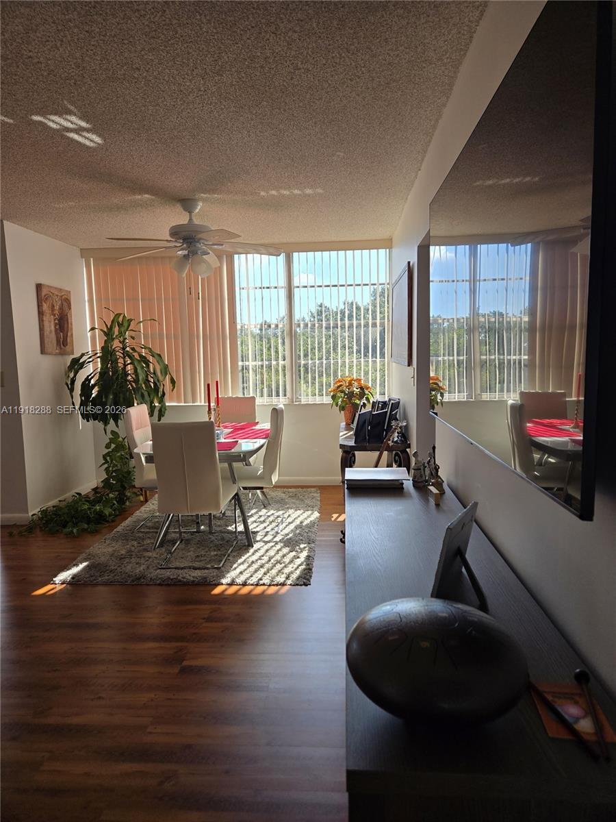 1400 Saint Charles Place Property Photo 4