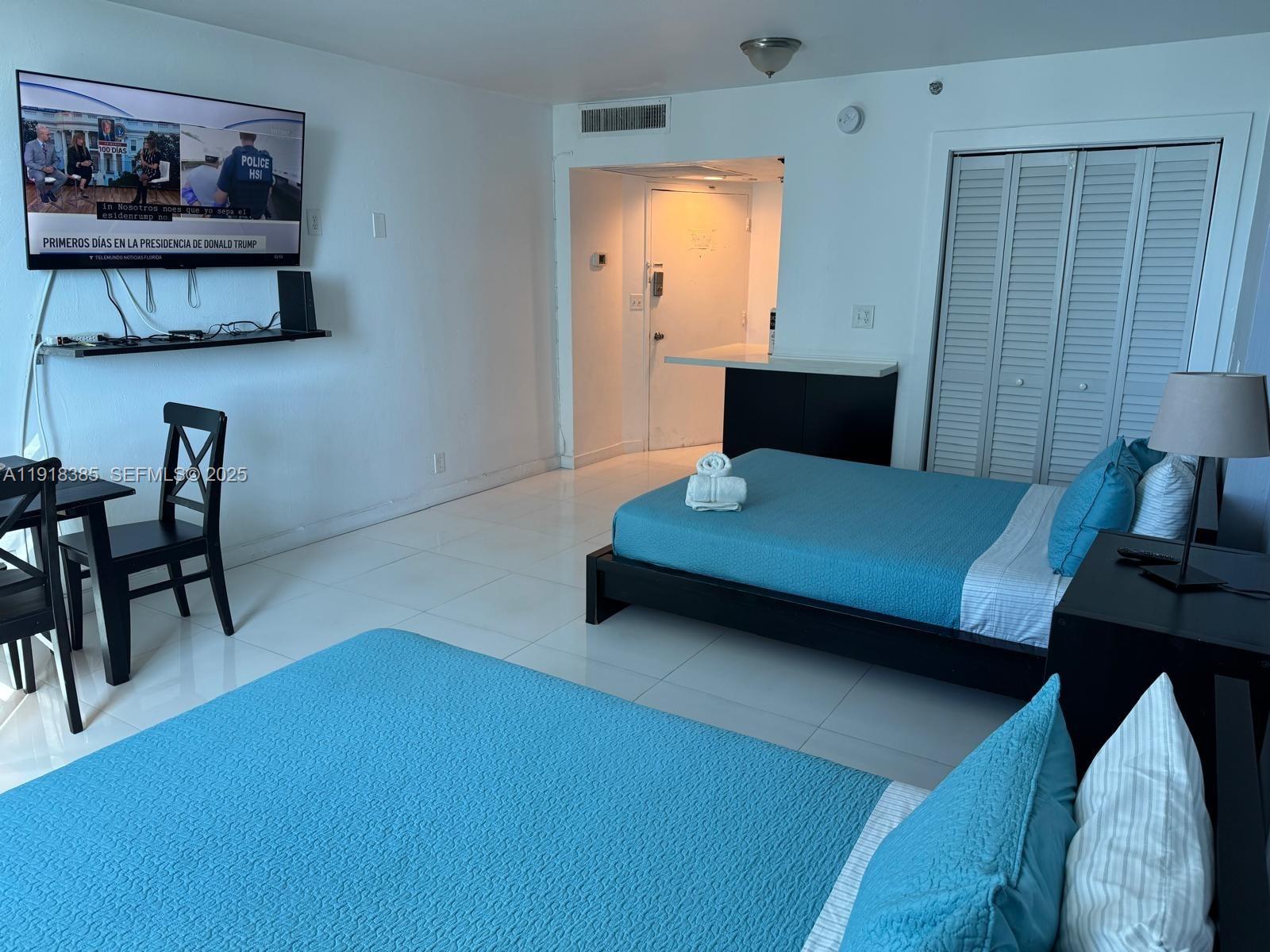 5445 Collins Avenue 915 Property Photo 4