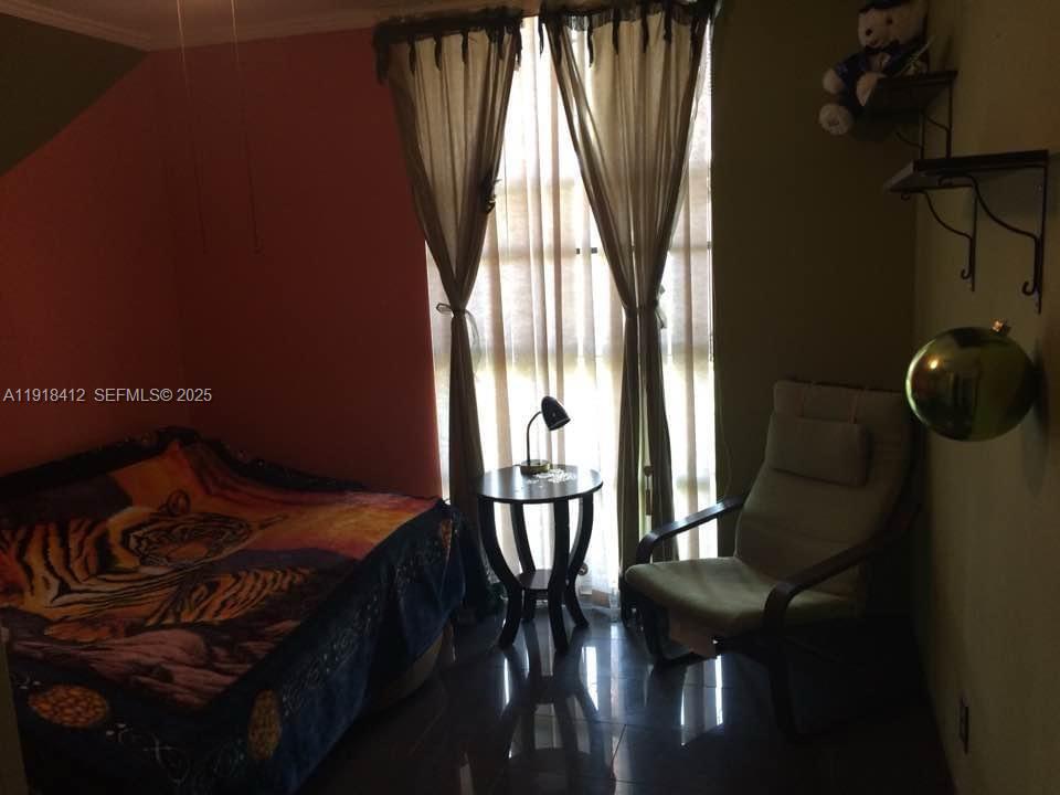 A11918412 Property Photo 9