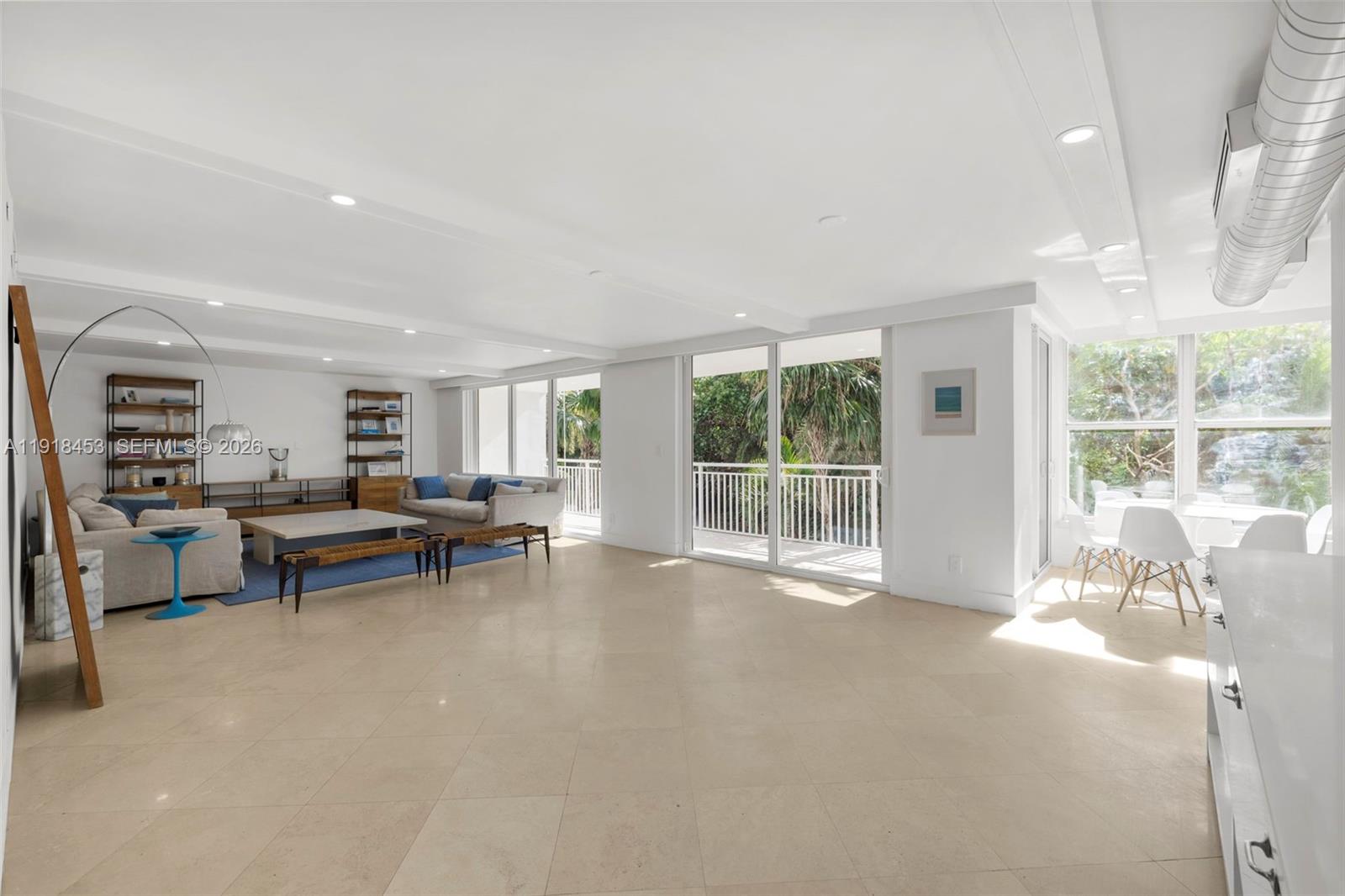 605 Ocean Drive 2l Property Photo 3