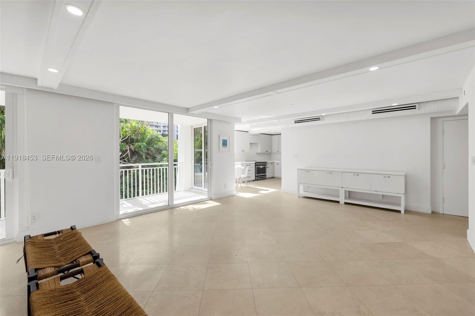 605 Ocean Drive 2l Property Photo 13