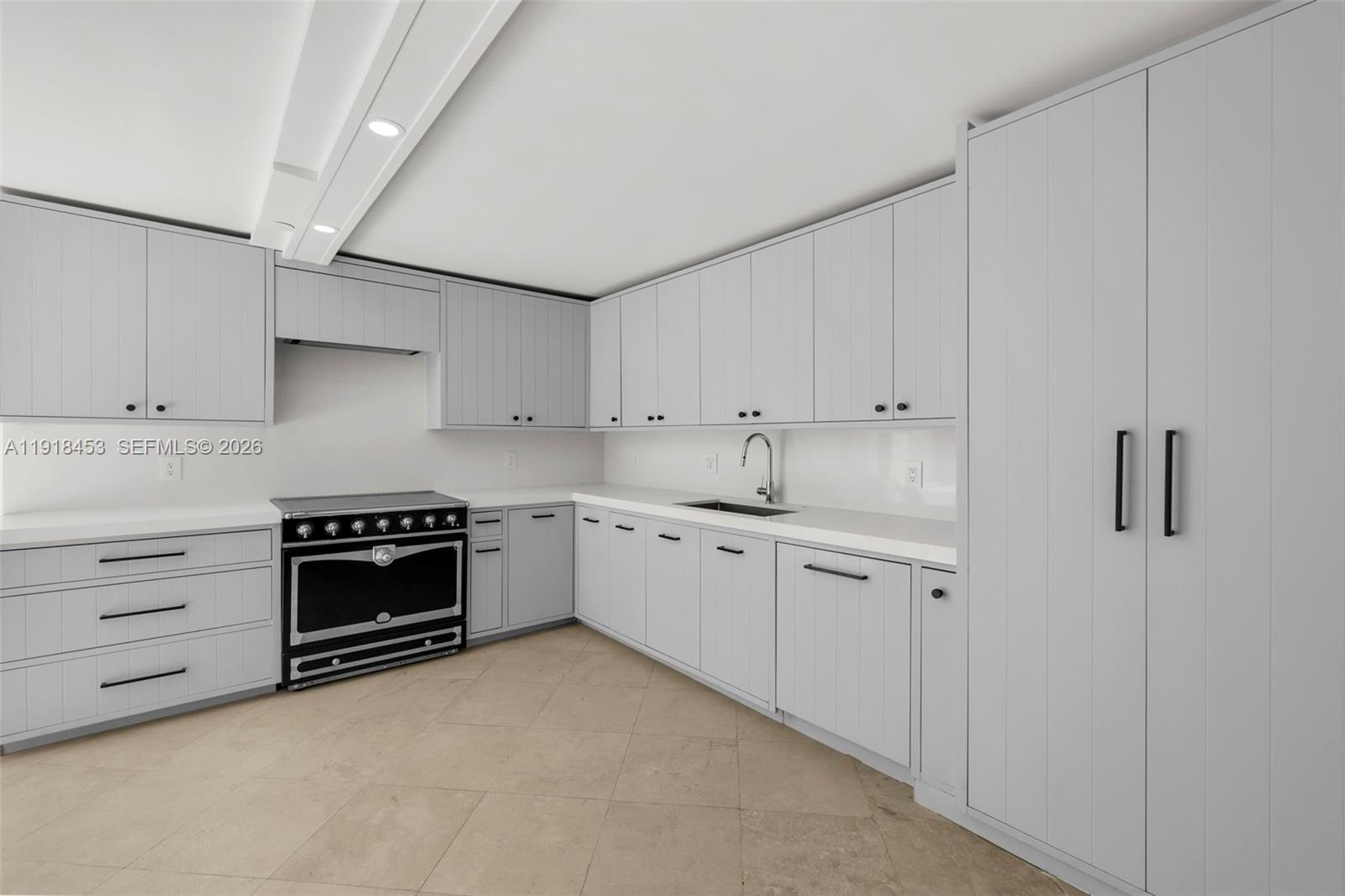 605 Ocean Drive 2l Property Photo 19