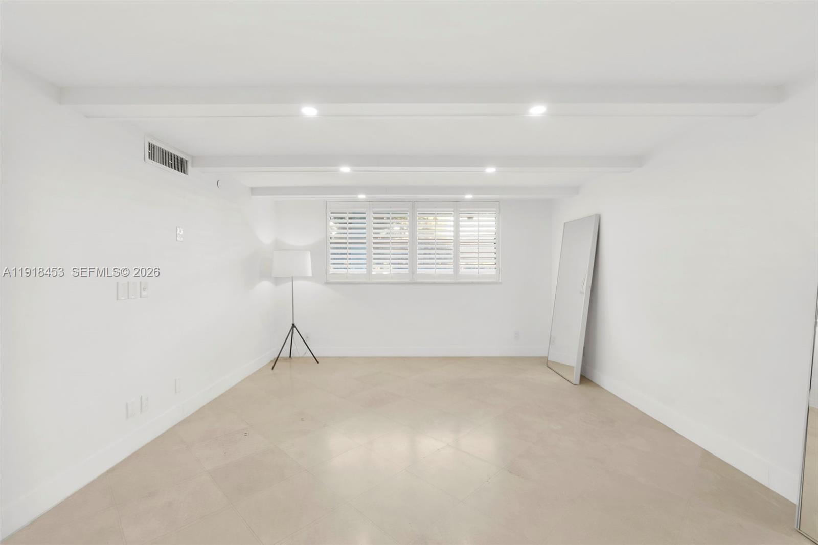 605 Ocean Drive 2l Property Photo 23