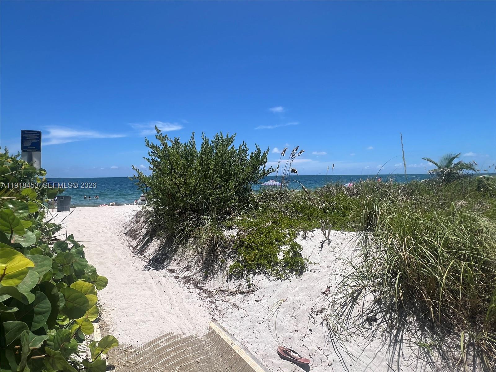 605 Ocean Drive 2l Property Photo 34