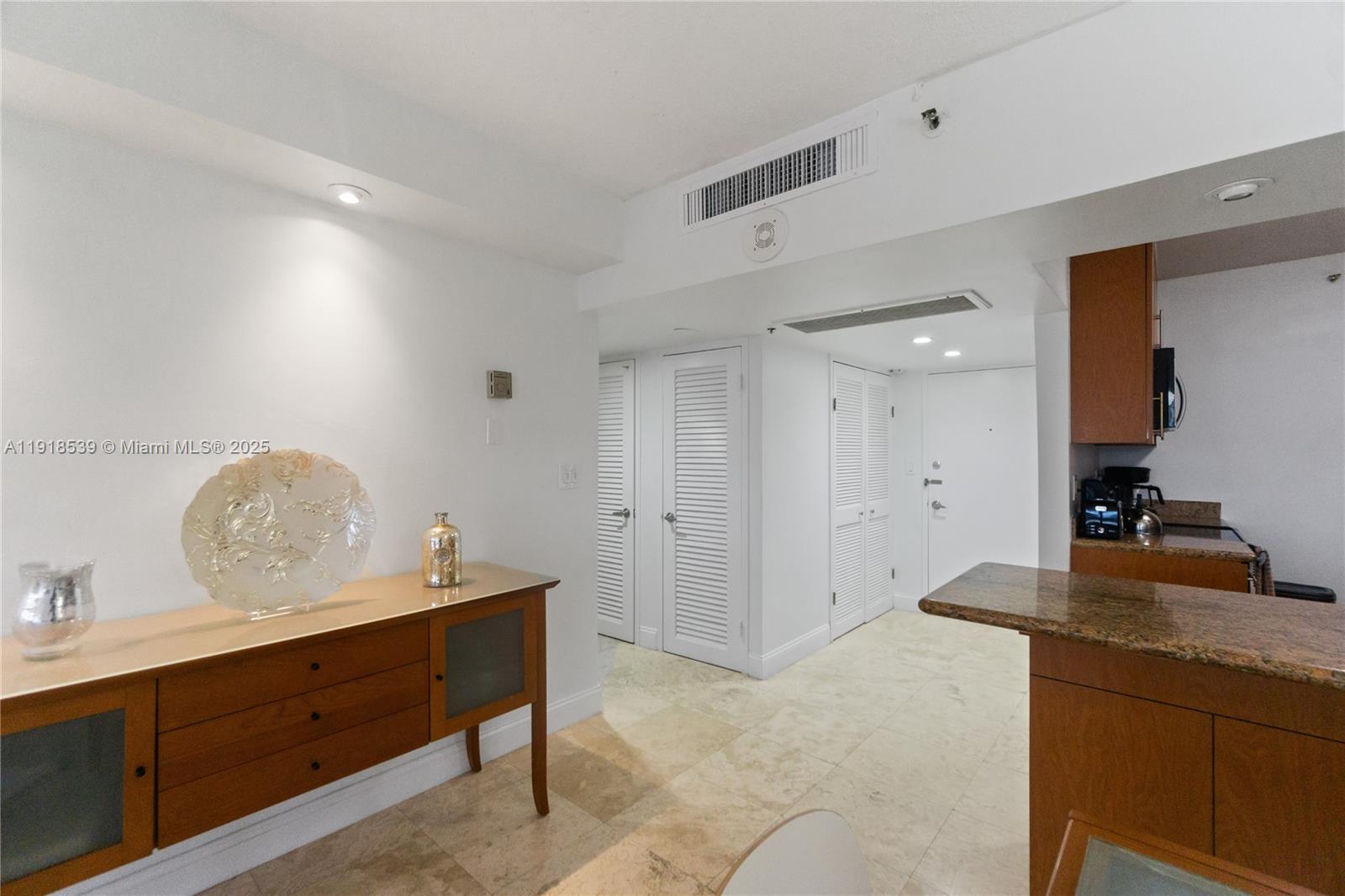 A11918539 Property Photo 10