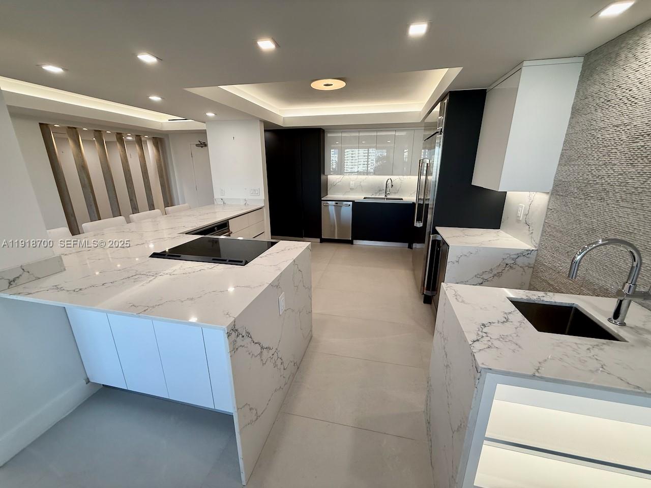 900 Bay Drive 524 Property Photo 1