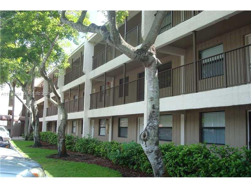 8715 Shadow Wood Boulevard 211 Property Photo 1