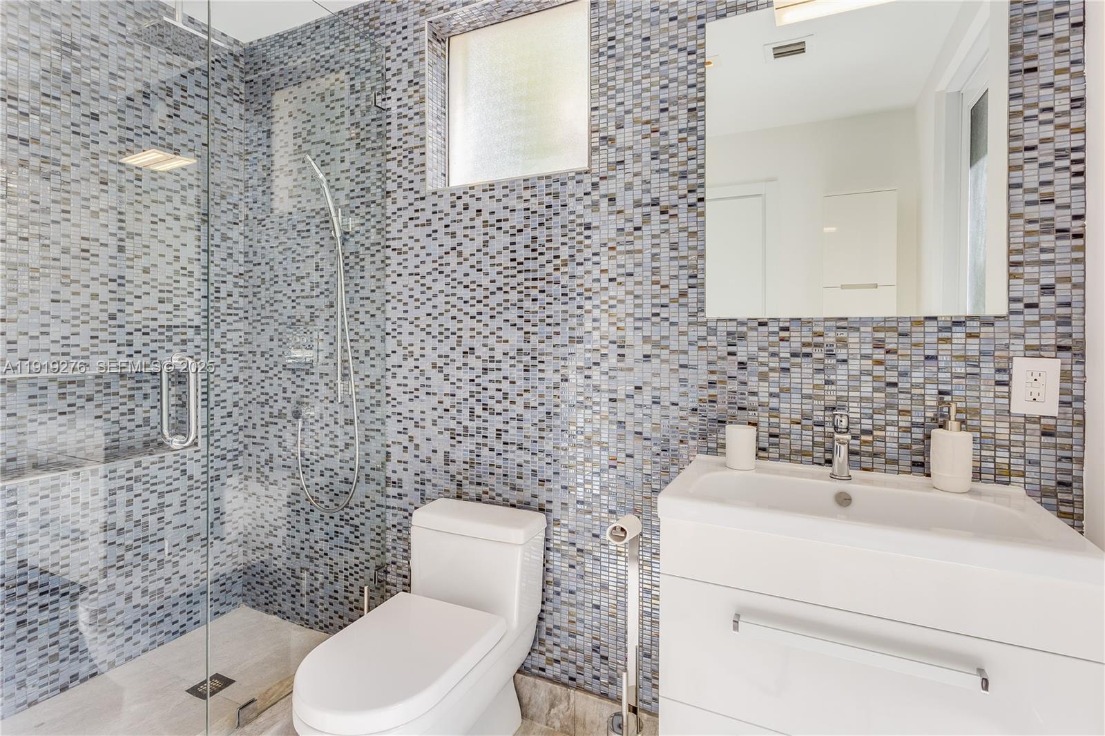 A11919276 Property Photo 20