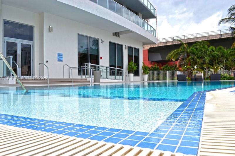 2602 E Hallandale Beach Boulevard R1807 Property Photo 29