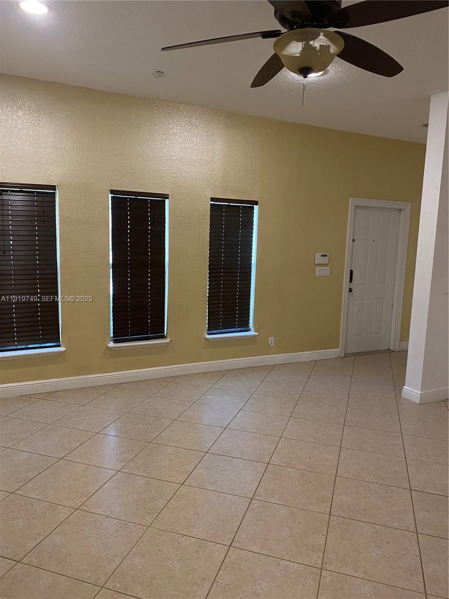 A11919749 Property Photo 12