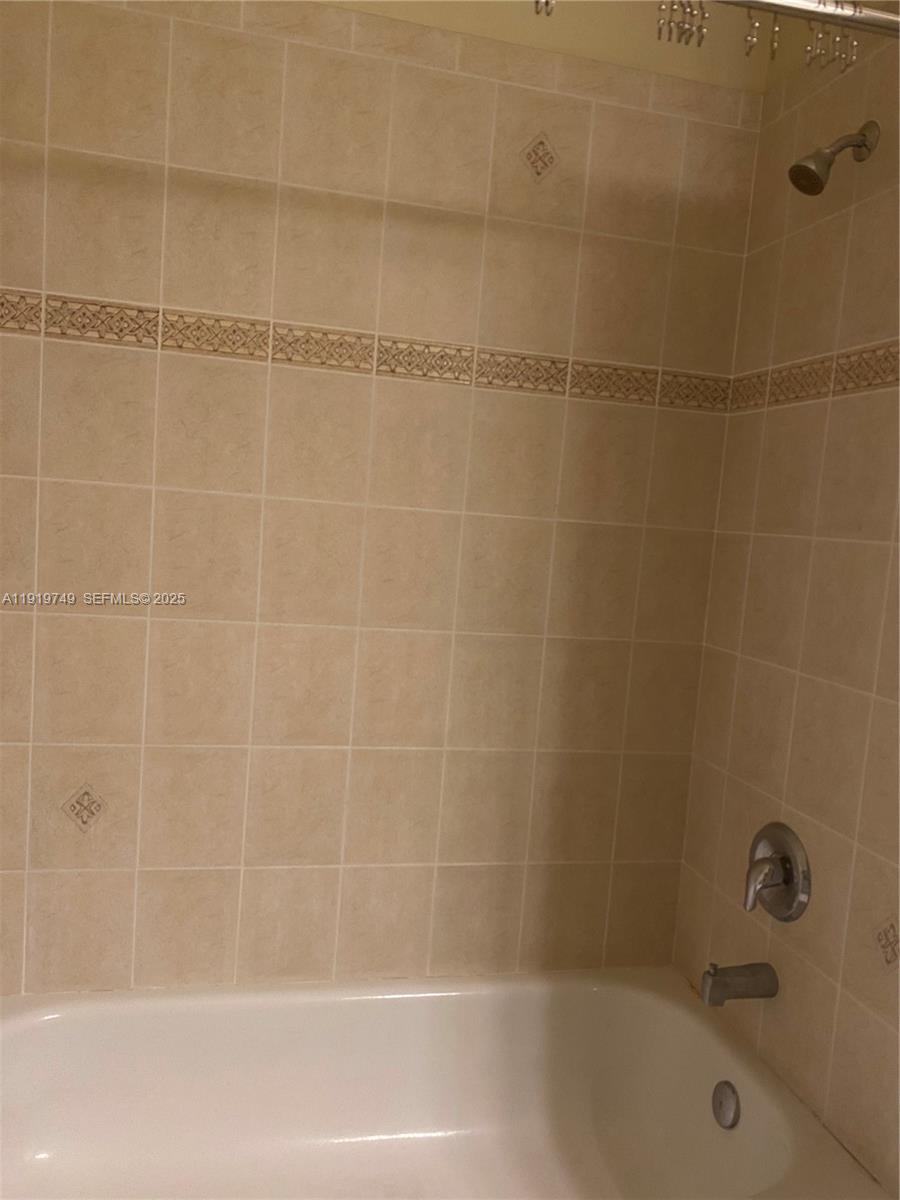A11919749 Property Photo 31