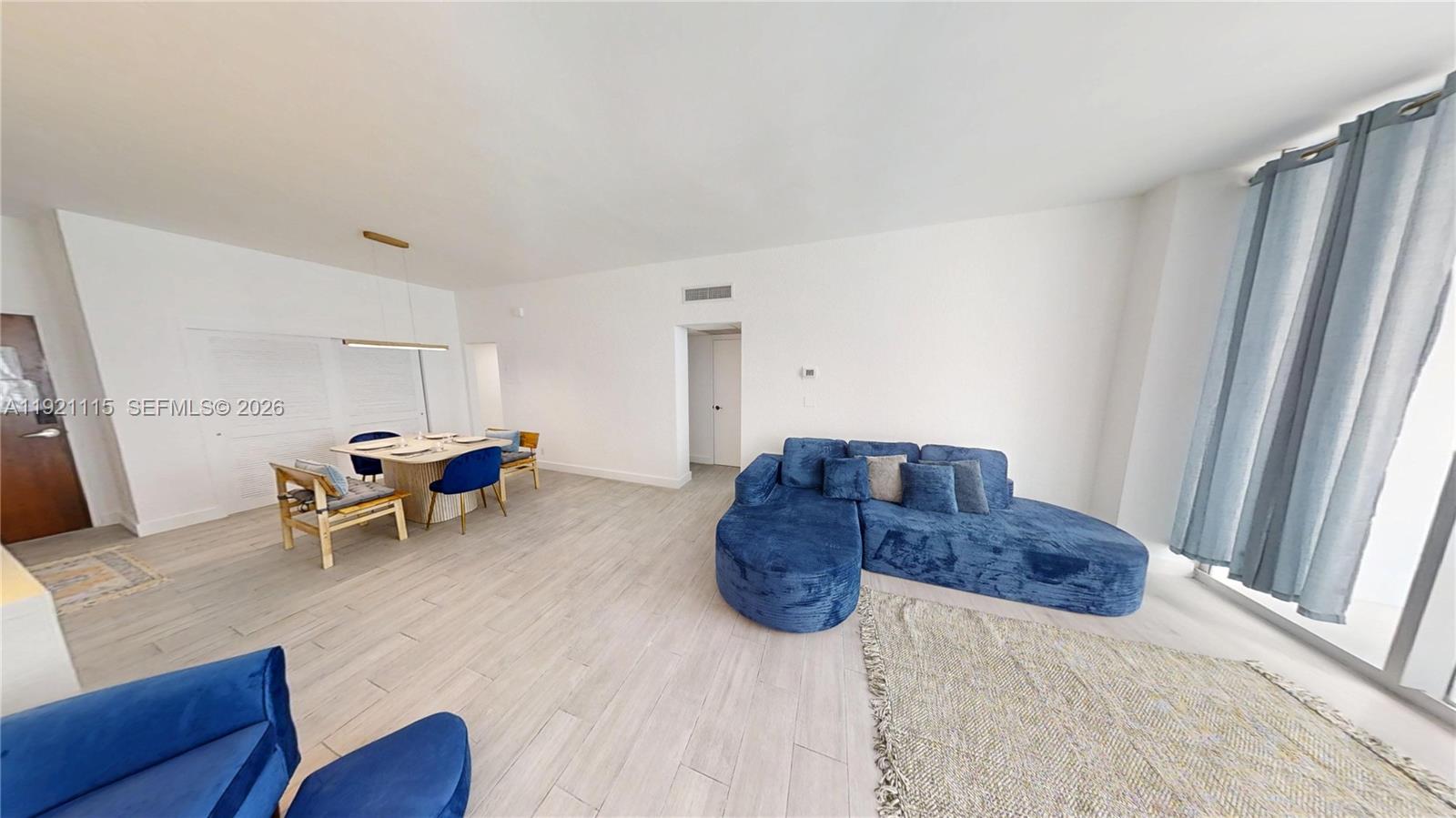 4001 S Ocean Drive Ph7 Property Photo 2
