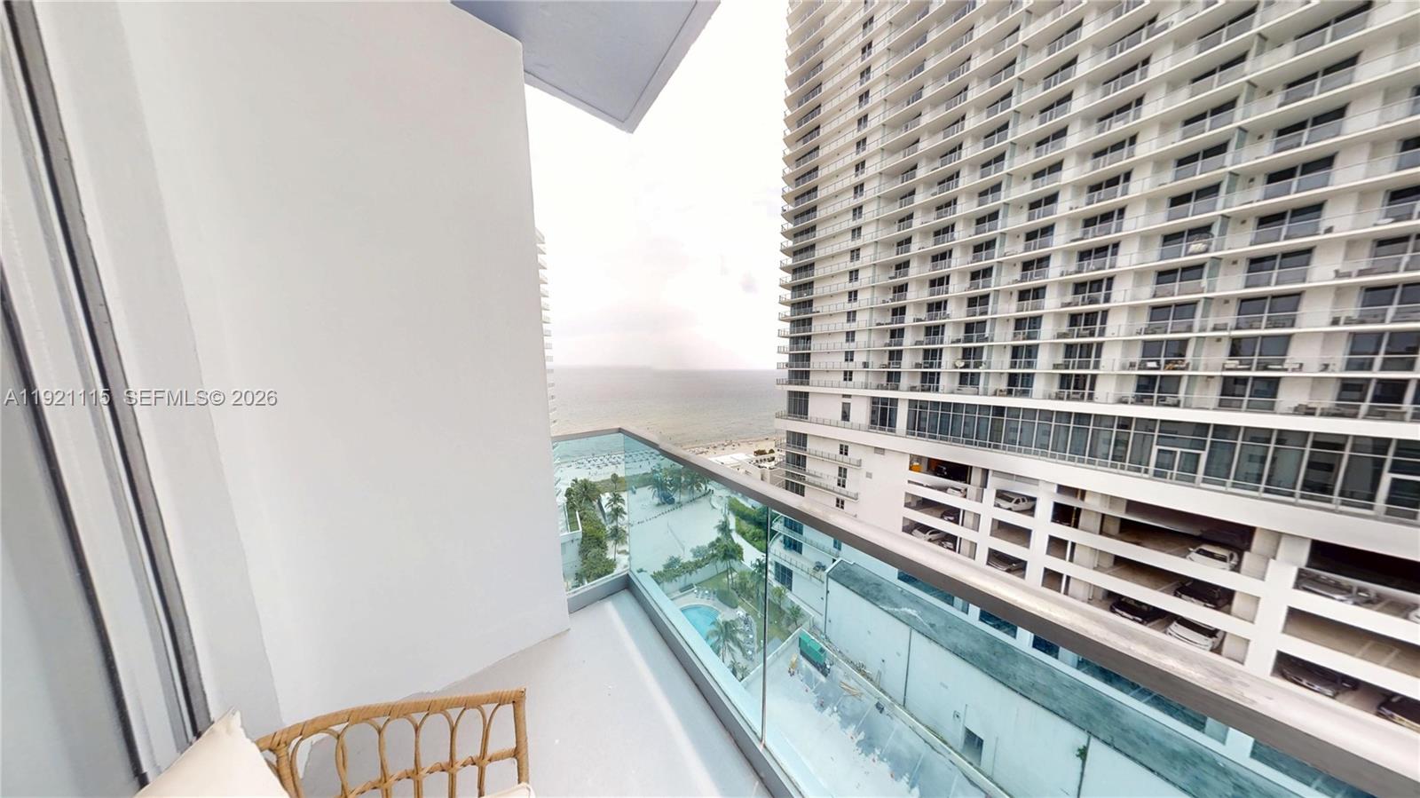 4001 S Ocean Drive Ph7 Property Photo 8