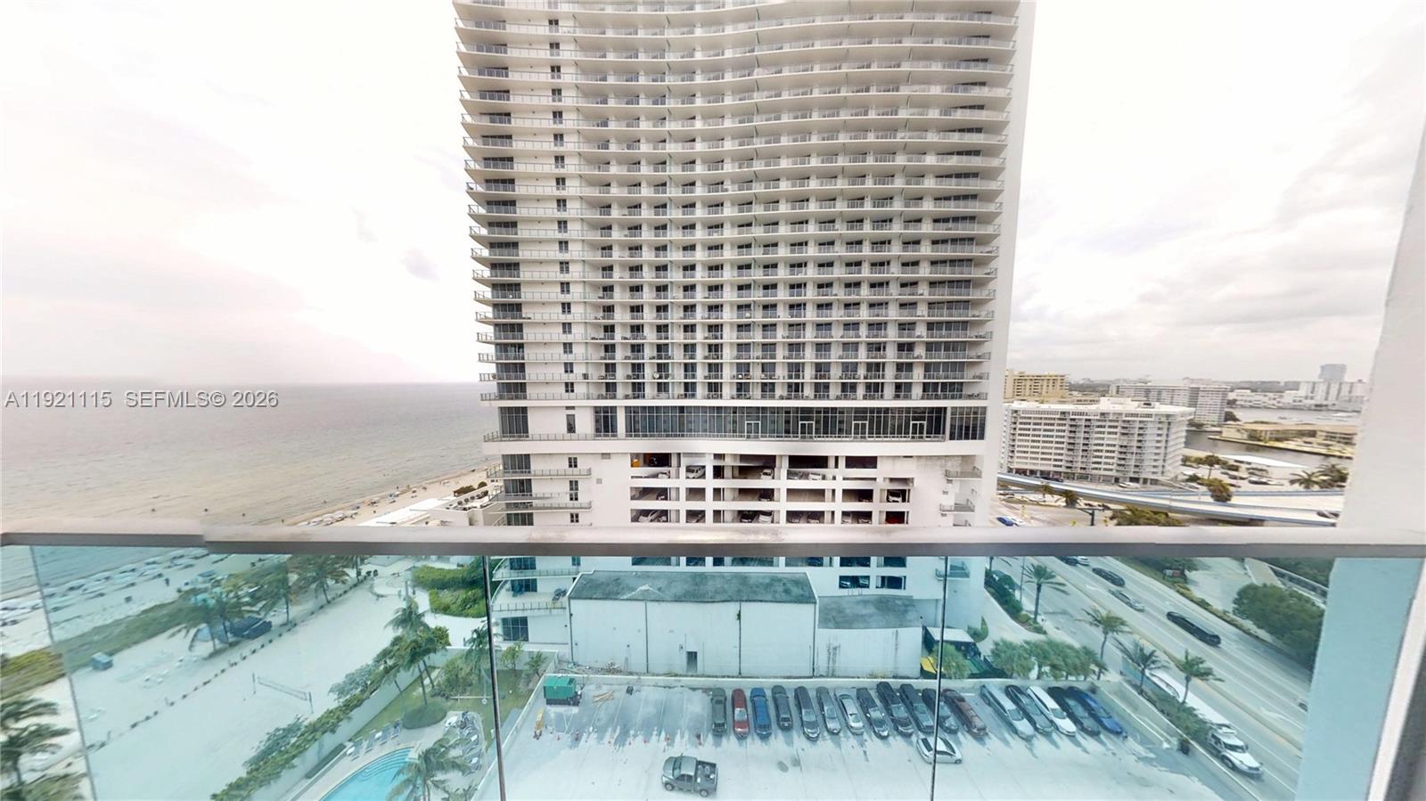 4001 S Ocean Drive Ph7 Property Photo 9