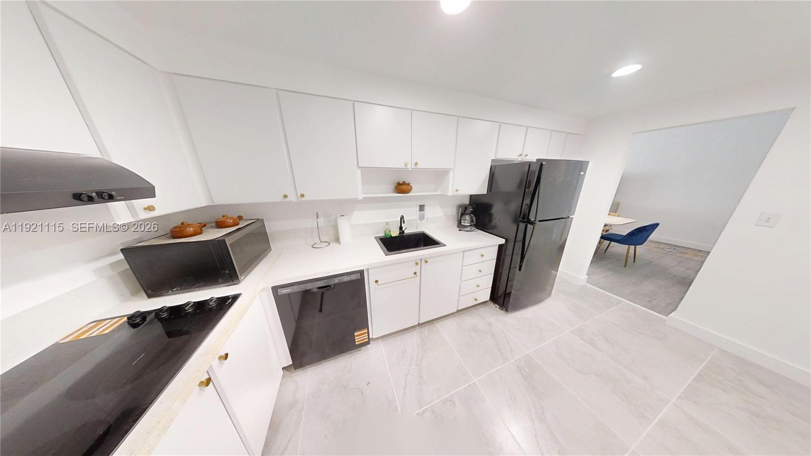 4001 S Ocean Drive Ph7 Property Photo 14