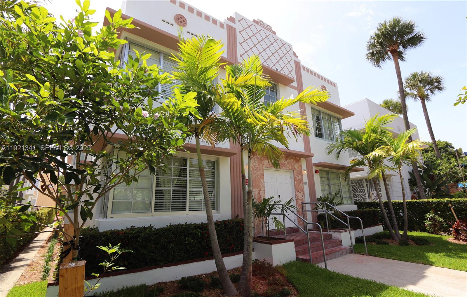 811 Jefferson Avenue 105