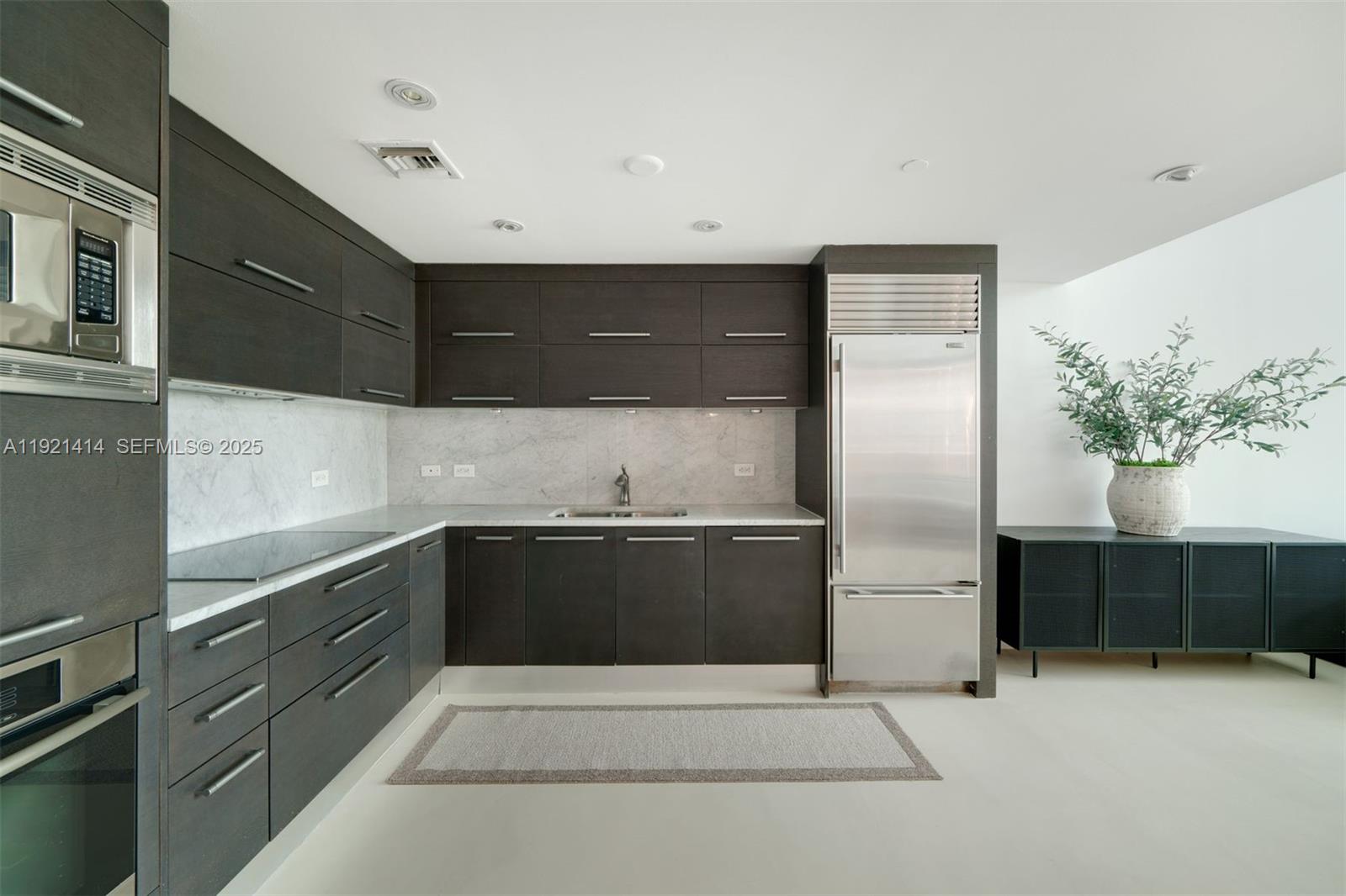 900 Biscayne Boulevard 905 Property Photo 9