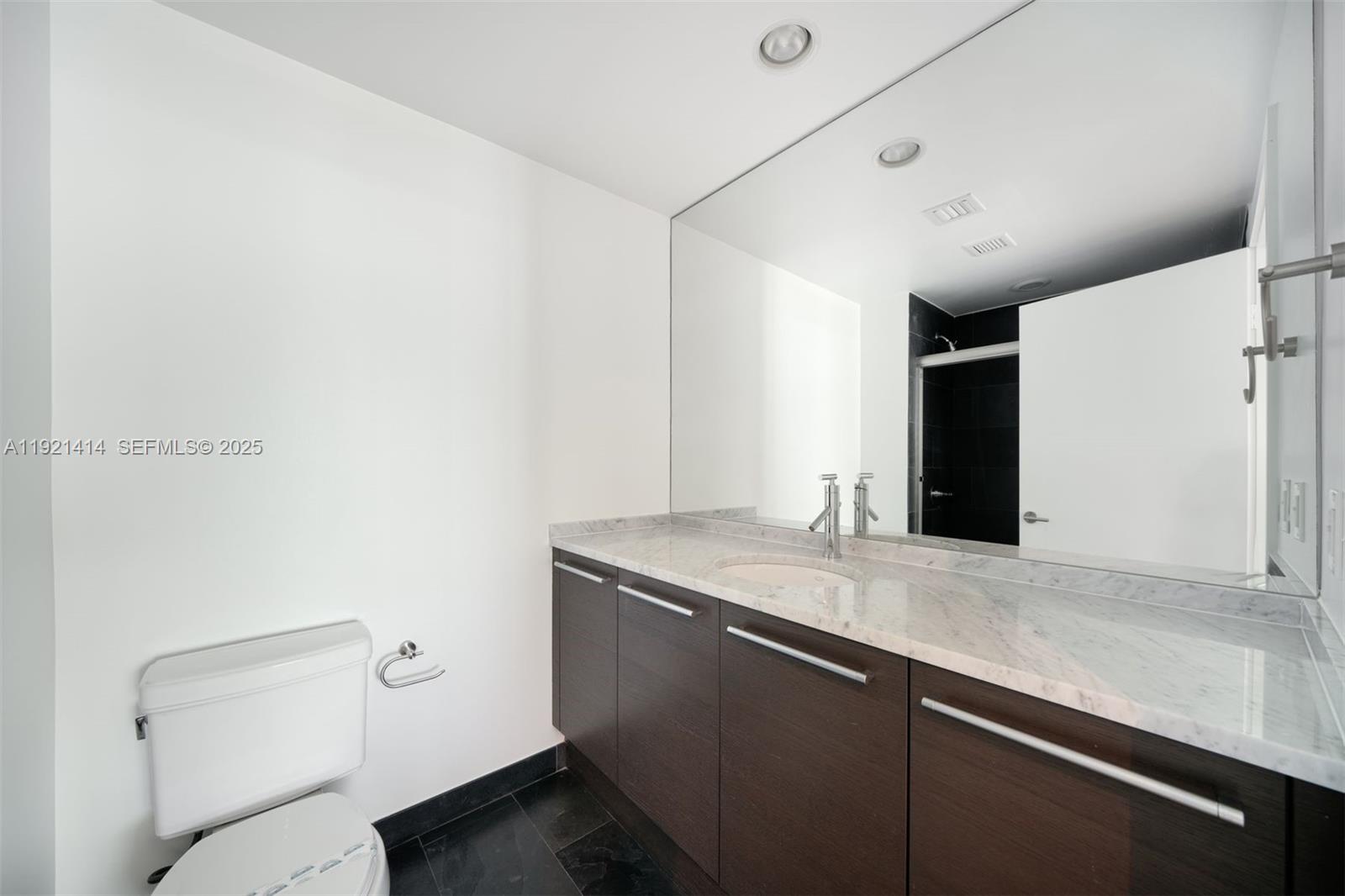 900 Biscayne Boulevard 905 Property Photo 18