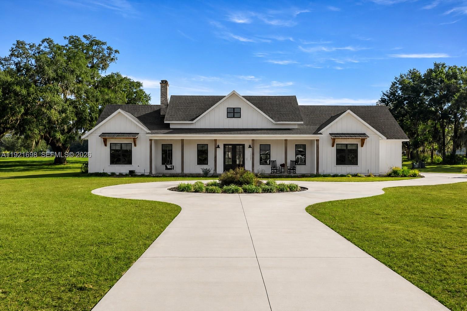 10561 NE 104th Circle