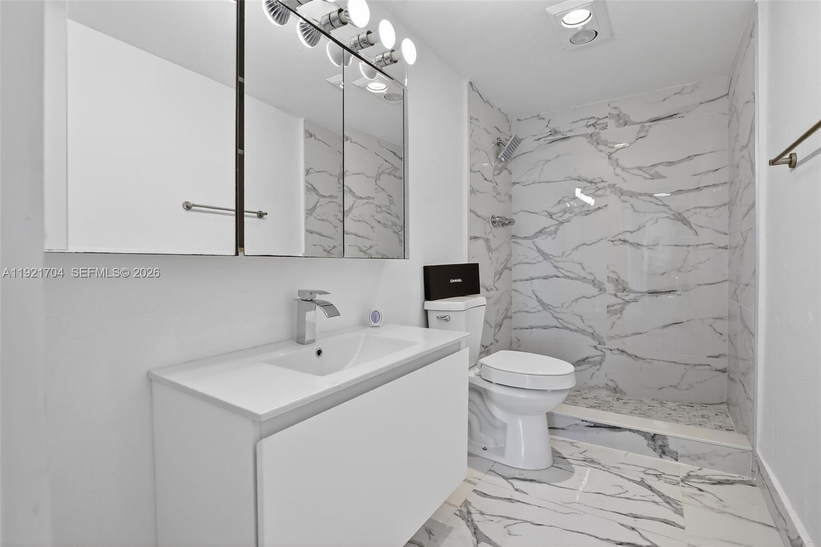 300 Bayview Drive 308 Property Photo 48