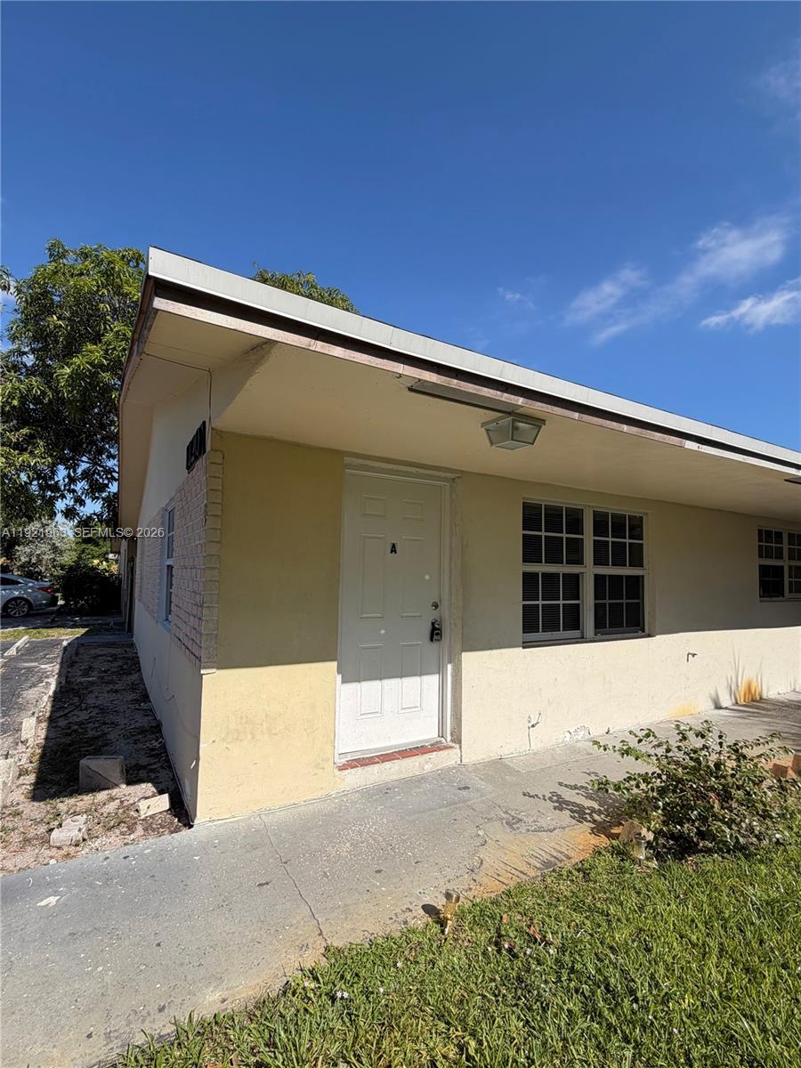 1320 Sw 11th Avenue A Property Photo 1